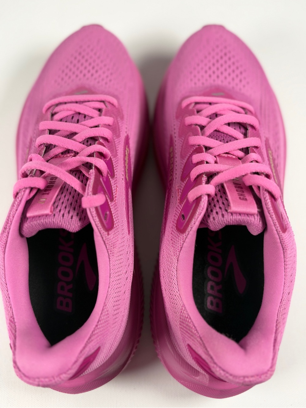 Brooks Ghost 17 Shoes Womens Size 8 Pink Fuchsia Sneakers Running Athletic Gold - Picture 5 of 8